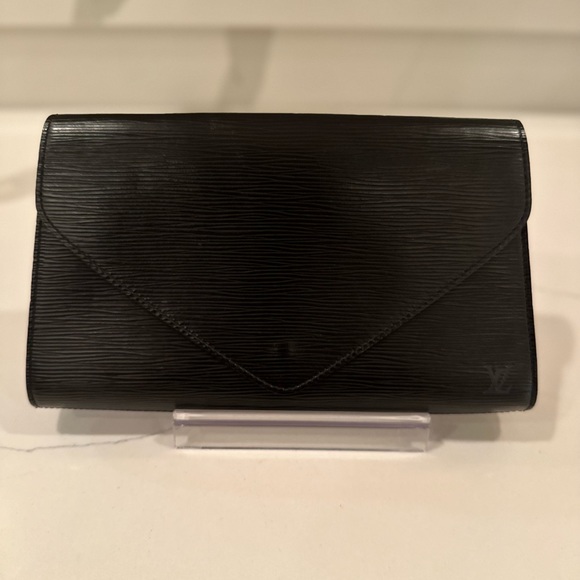 Louis Vuitton Handbags - AUTH Louis Vuitton LV Cluch Art Deco Black Epi Noir